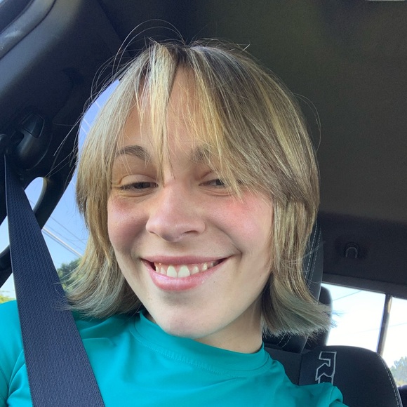 Meet your Posher, Jade - Picture 1 of 1